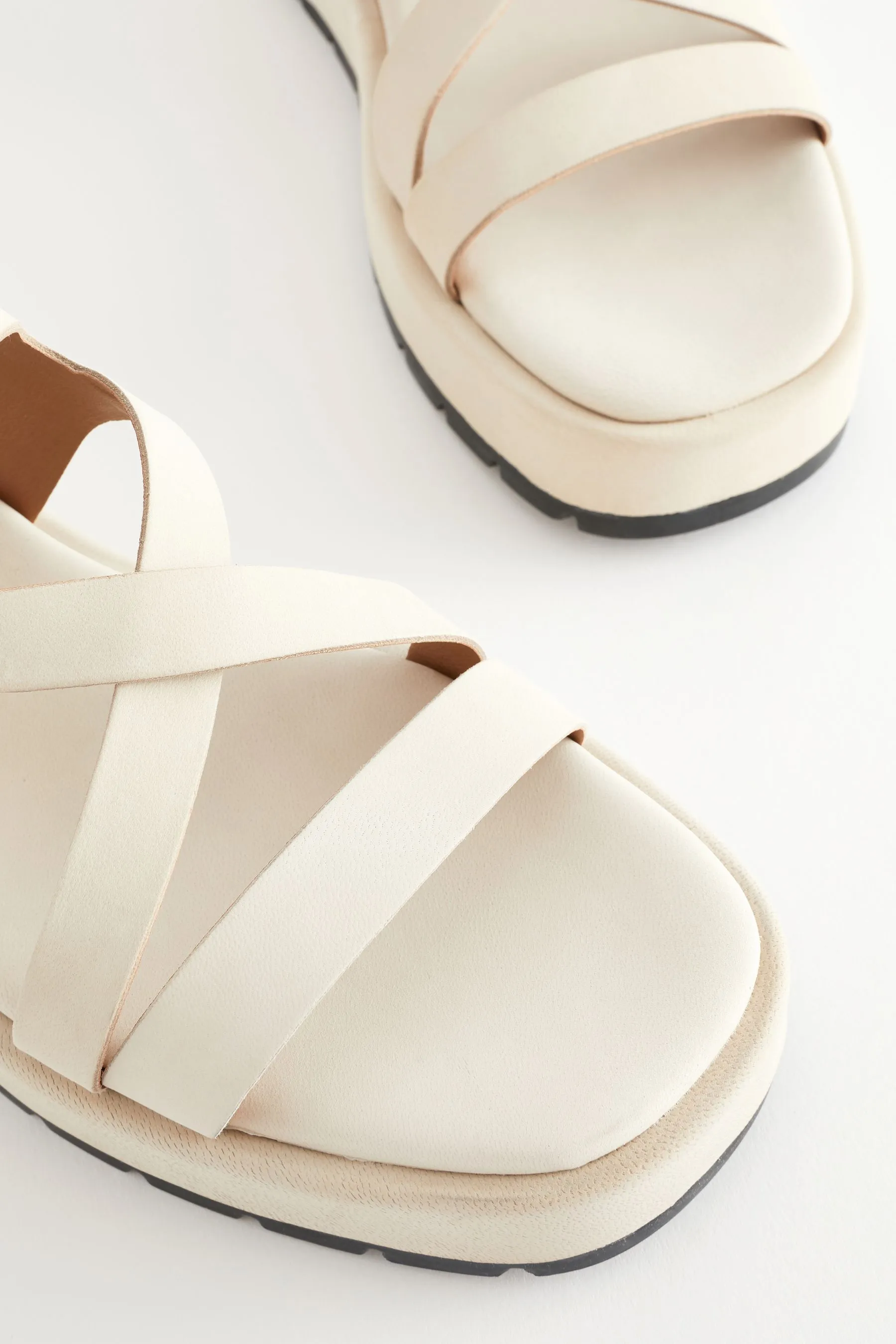 Forever Comfort® - Sandali flatform in pelle con cinturini