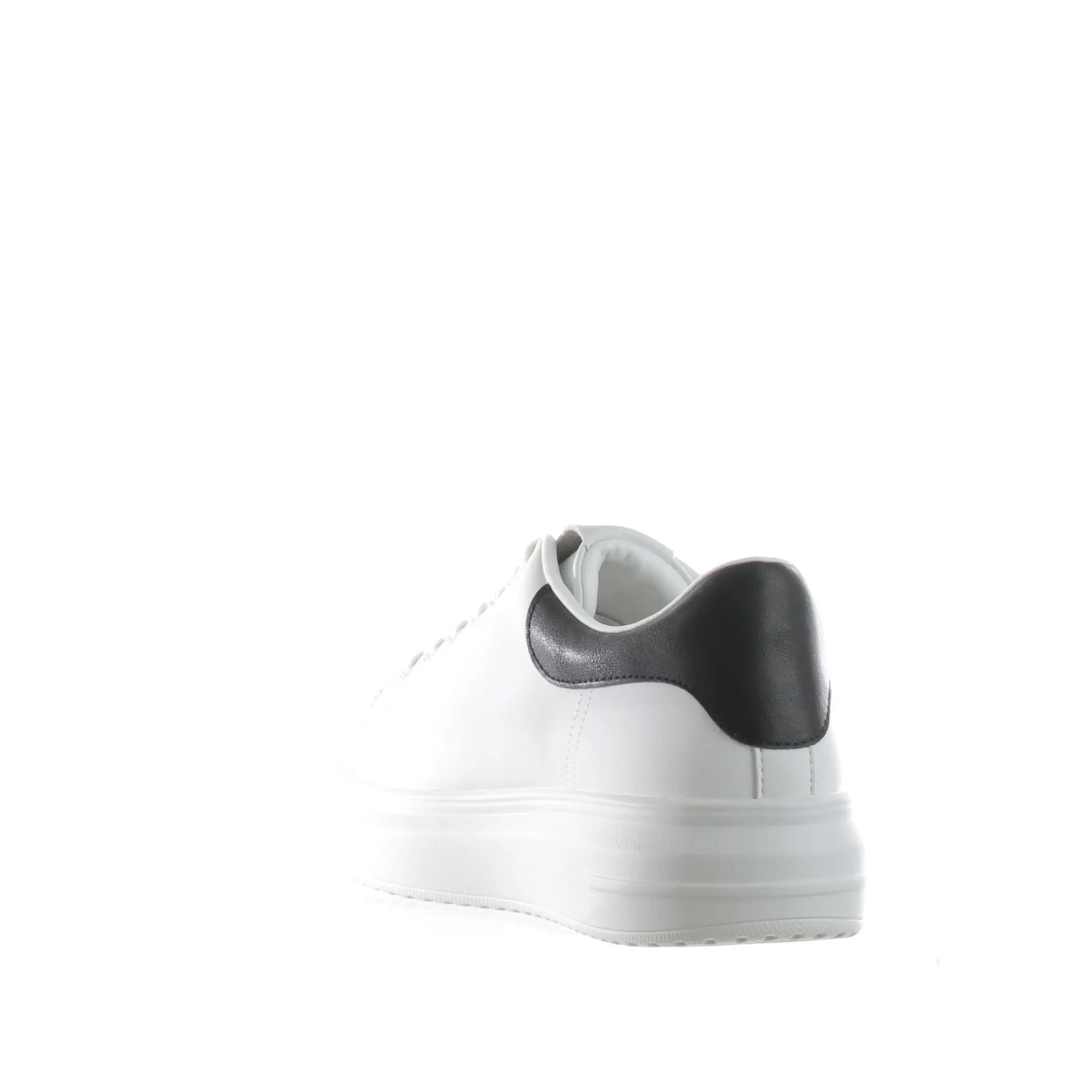 Sneaker in pelle con accessorio gioiello